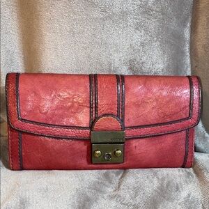 Fossil Red Leather trifold wallet with Vintage Charm